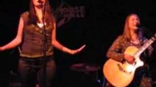 Nerissa & Katryna Nields - This Town Is Wrong