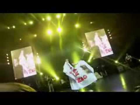 Natalia Oreiro . Venenososdesiempre.com . 10.12 . Saluda a todos sus Fans Club . Tour Hits, Moscu