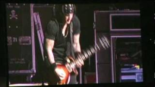 2009.11.06 Buckcherry - Talk to Me (Live in Chicago, IL)