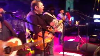 Oscar Ivan Treviño con Intocable - Fuertemente