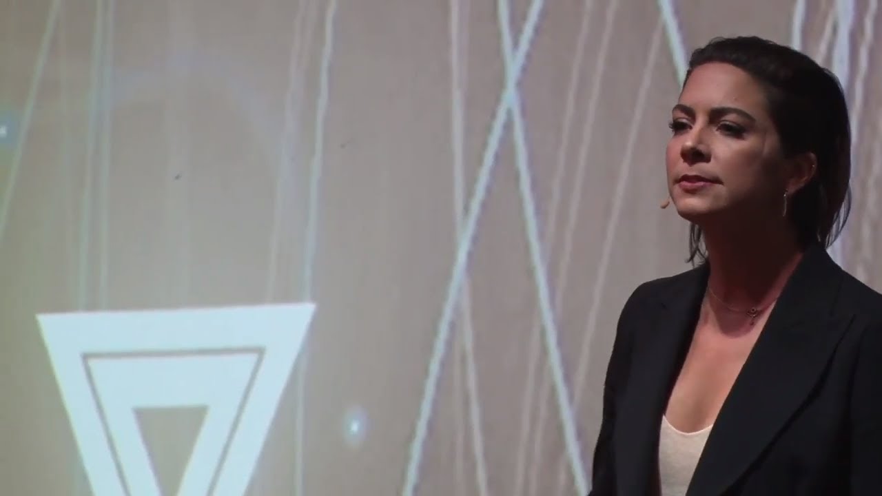 Ni una más, ya basta de violencia de genero. | Ana Katiria Suárez | TEDxIbero