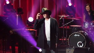 Trace Adkins - Love Me If You Can (Live at 14th Annual ACM Honors)