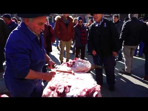 Chimo Bayo pone en pie a jóvenes y nostálgicos en la Plaza de Anaya