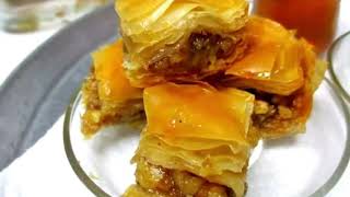 בקלי קלות- בקלאווה אגוזים קריספית (ליהי קרויץ - מטבח בקלי קלות) - התמונה מוצגת ישירות מתוך אתר האינטרנט יוטיוב. זכויות היוצרים בתמונה שייכות ליוצרה. קישור קרדיט למקור התוכן נמצא בתוך דף הסרטון