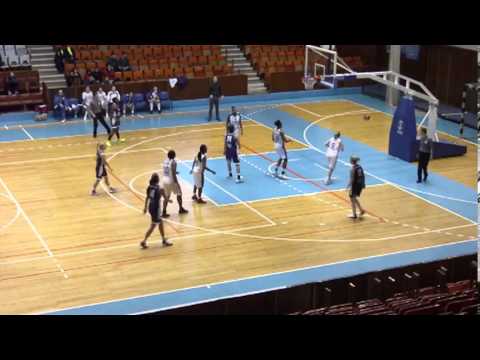 Nina Djokovic - blue jersey   # 24     20MurBra_Q4