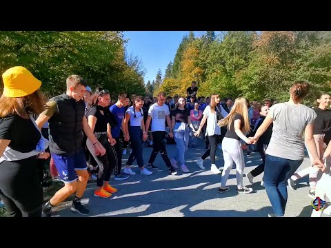 Učenici MSŠ Živinice zaigrali kolo na Zlaći //2022//