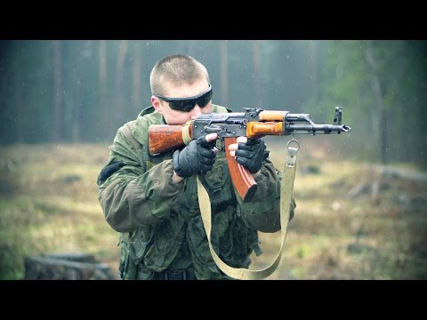 Обзор на мой страйкбольный АКМ от LCT. airsoft. Что если стрелять по бутылке