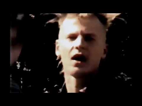 Skinheads disrupt Jarocin Festival as punk band Tabes is playing, 1987 (English subs)