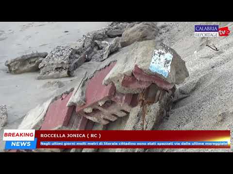 Roccella Jonica: molti metri di litorale sono stati spazzati via dalle ultime mareggiate.