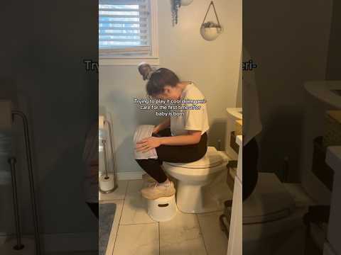 Anyone else scared looking down there? #pregnant #birth #hospital #laboranddelivery