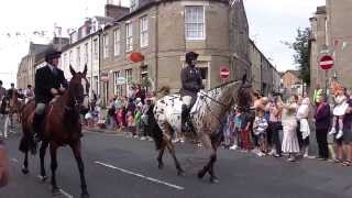 preview picture of video 'Flodden cavalcade leaving Coldstream 8 August 2013'