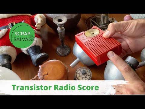 Vintage Regency TR-1 Transistor Radio