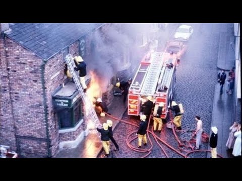 Coronation Street Legends: Bet Lynch Collection 52   (1986 - The Rovers Return Fire)