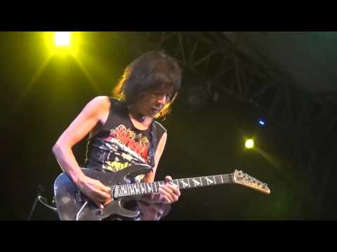 God Bless - 02 Menjilat Matahari