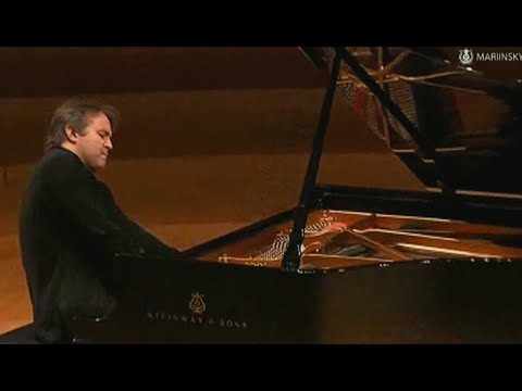 Alexei Volodin plays Schumann: Piano Sonata in F minor No. 3 (Live, 2013)