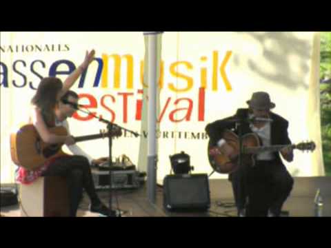 Esther Bertram & Nik Barrell - (Live) Internationales Strassenmusikfestival Ludwigsburg