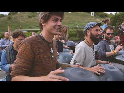 HUG theme "Rise" performed by the MAG family