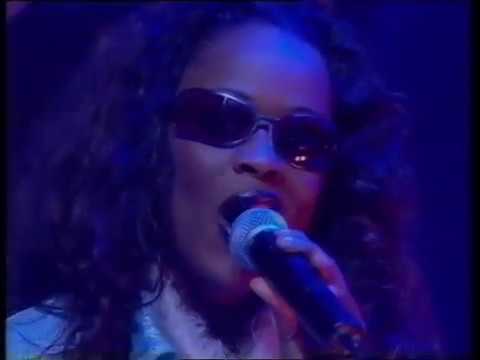 Wyclef Jean feat Melky - 999 (911) - Top Of The Pops - Friday 15 December 2000