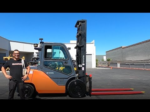 TOYOTA 8-series 8FG50U 11,000lb LP (Propane) #1381 - Forklift For Sale