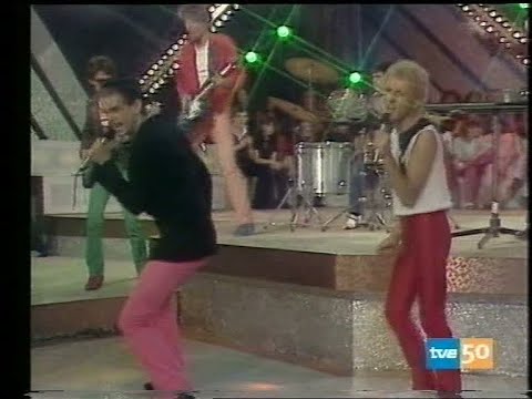 Radio Futura "Enamorado de la Moda Juvenil" "Divina" (Aplauso 31/05/1980)