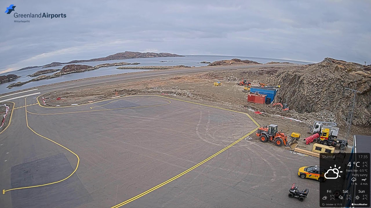 Live webcam view of Sisimiut Airport Runway & Fjord View