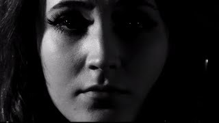 Janet Devlin - Things We Lost In The Fire (Live)