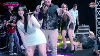 Download lagu AINI ZAMMA X INDRI ANANDA - AYANG AYANG || NEW ASTINA LIVE BALONG PONOROGO  - PM AUDIO mp3
