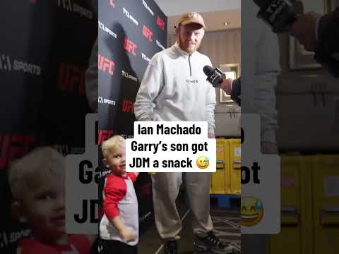 Ian Machado Garry's son helping Jack Della Maddalena with his weight cut 😅  (via @iangarry/IG)