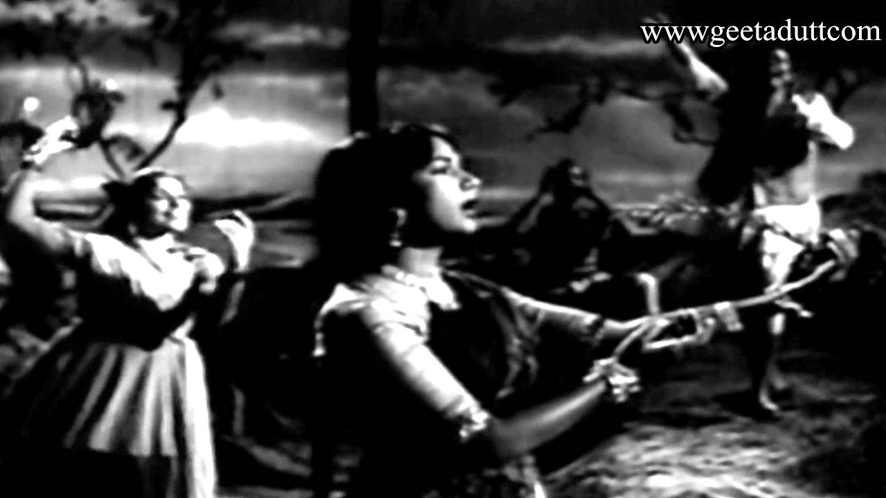 Gham Nahi Kar Muskura Jine Ka Le Le Maja Lyrics | Chhoo Mantar | Mohammed Rafi, Geeta Dutt | O P Nayyar