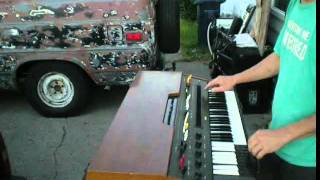 Video thumbnail for Yamaha YC-30 and YC-45D insides and demo by sounddoctorin