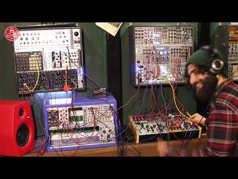 Simple Jamming with WMD TRSHMSTR, Vintage Synth Lab VCF-74 MK2 and some 909 Techno