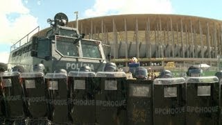 Batalhão de Choque cerca o Mané Garrincha