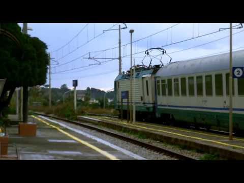 Regionale 7983 in arrivo ad Acquedolci-San Fratello