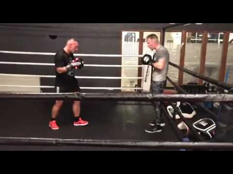 Zwölfte runde Schlagabtausch