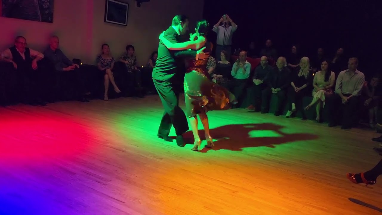 Video thumbnail for Argentine tango: Florencia Borgnia  & Marcos Pereira - Corrientes Y Esmeralda