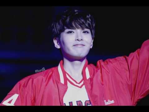 130721 High School Musical 려욱(Ryeowook) 게임만 생각해(Get'cha Head In The Game)