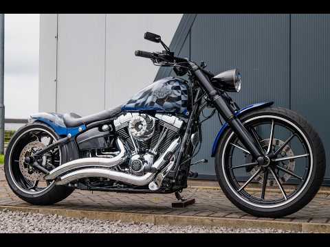 2015 (15) Harley-Davidson Breakout™ 
