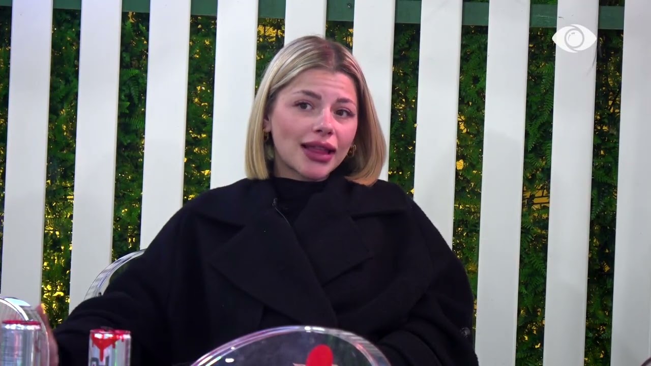 Është puna juaj se kur putheni/ Nikol bisedon me Mateon