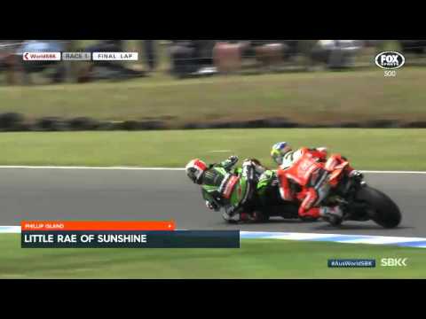 World champ Jonathan Rea salutes at Phillip Island