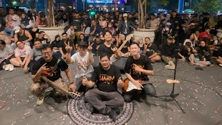 Download lagu Padi - Hitam Cover by Harmony Live at Solo Is Solo Street Art mp3