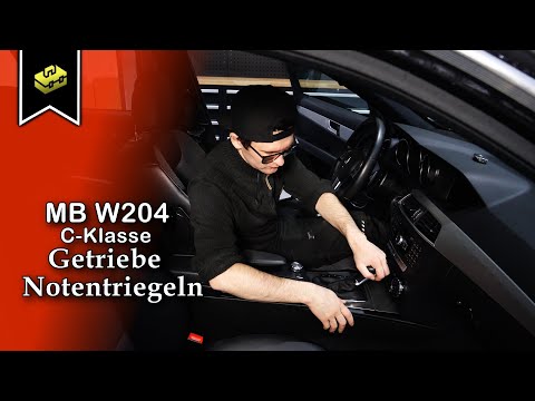 Mercedes Benz C-Klasse W204 Getriebenotentriegelung | transmission emergency release | VitjaWolf