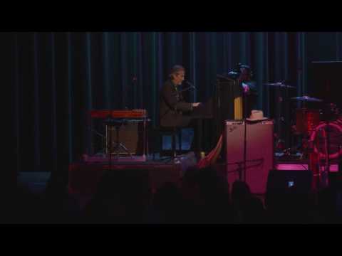 Howe Gelb - I Always Get Lucky With You (George Jones)