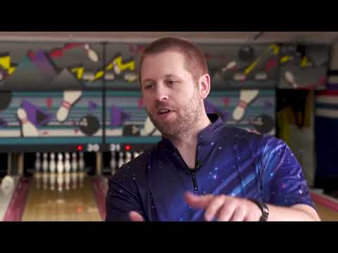 Two-Handed Bowling: Advantages and Disadvantages