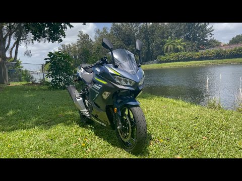 2022 Kawasaki Ninja 400 in North Miami Beach, Florida - Video 1