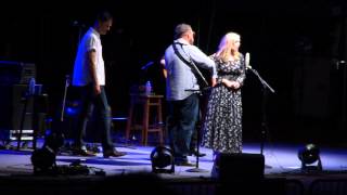 Alison Krauss and Union Station "Make the world go away"