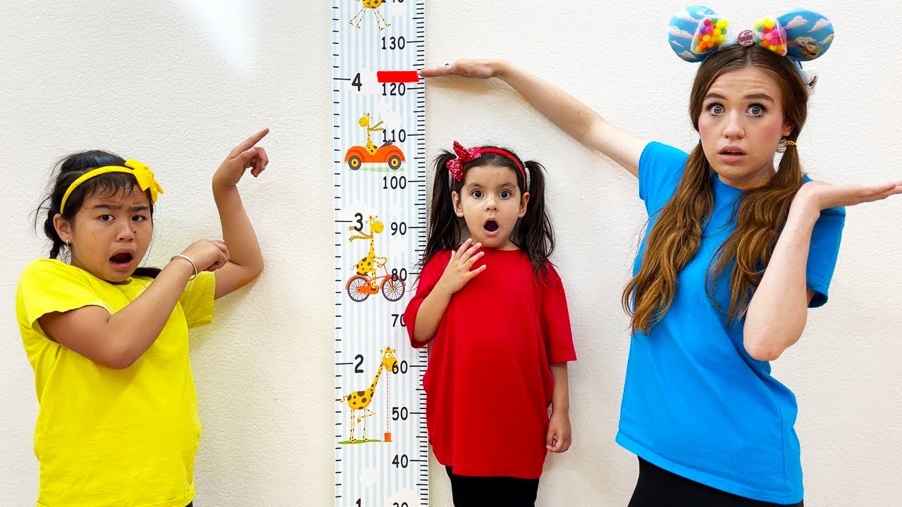 Putar video Ellie & Jannie Wants to Be Taller and Higher | Kids Outdoor Jumper and Playground Toys sekarang Ellie & Jannie Wants to Be Taller and Higher | Kids Outdoor Jumper and Playground Toys