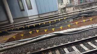 京急と山手線235系発車と231系到着