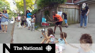 Toronto neighbourhood rallies around long-term care home hit hard by COVID-19