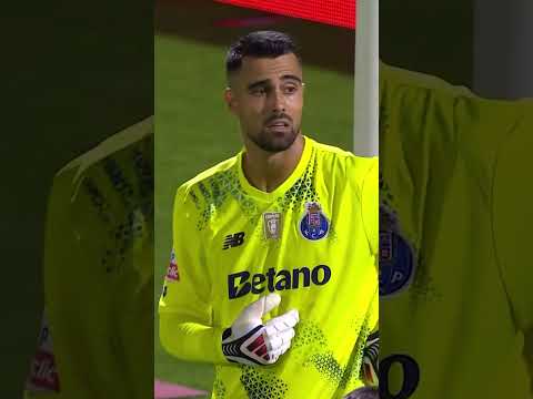 🔥 Deuxième match de la saison, et Diogo Costa a déjà sorti un arrêt sensationnel !