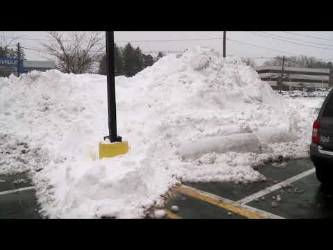 Snow: Stores And Businesses